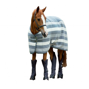 Couvertures pour chevaux en polaire respirante et chaude, personnalisables, en coton de haute qualité, avec logo sur mesure, MOQ 10 pièces, pour usage équestre - Product Image 2