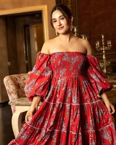 Robe longue imprimée à la main indienne pour femmes Robe d'été décontractée en coton Robe longue courte de style bohème Tissu naturel à la taille - Product Image 4