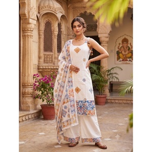 Magnifique ensemble kurta et palazzo en coton blanc brodé pour femme avec dupatta, manches courtes élégantes, style décontracté Inde/Pakistan - Product Image 3