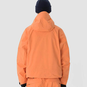 OEM Vestes Softshell pour femmes pour les sports d'extérieur coupe-vent fermeture éclair tissu satiné avec caractéristique matelassée camping randonnée vêtements de travail 2026 - Product Image 2