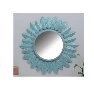 Espejo de decoración de espejo de pared con acabado plateado de forma redonda de Metal de hierro de nuevo diseño para sala de estar del hogar - Product Image 1