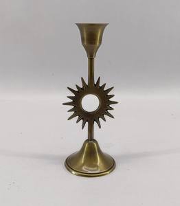 Bougeoir en laiton au design moderne de luxe pour la décoration intérieure et extérieure disponible en Inde - Product Image 1