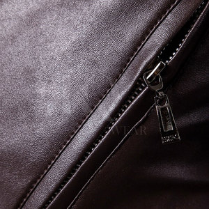 Blouson en cuir d'hiver pour homme, style motard classique, coupe ajustée, réversible, respirant, avec logo frontal et fermeture éclair, mode décontractée urbaine - Product Image 3