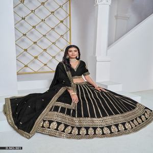 Seda de Arte de diseño de Bollywood con bordado Lehenga Choli mujer fabricante de moda de la India a precio barato - Product Image 1