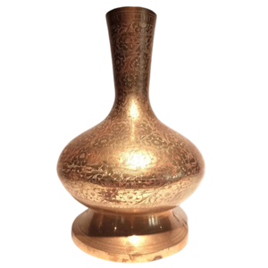 Surahi en laiton pur vintage de haute qualité avec gravure, finition polie pour une utilisation en cuisine, article de cuisine antique arabe - Product Image 1