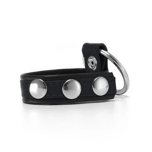 สายหนังสีดำพร้อมห่วงเหล็กสำหรับผู้ชาย อุปกรณ์ BDSM หนังแท้ - Product Image 1