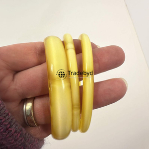 Brazalete de resina de Bajo desperdicio para entusiastas de la moda Eco Chic de Tradebyd - Product Image 1