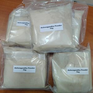 Poudre de racine d'ashwagandha biologique de qualité supérieure pour la santé et le bien-être, poudre d'ashwagandha pure et naturelle pour soutenir la force et l'énergie - Product Image 1