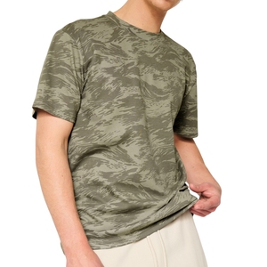 T-shirt décontracté pour homme, motif camouflage abstrait, col rond, manches courtes, logo personnalisé, tissu en coton, coupe ample, vert olive. - Product Image 3