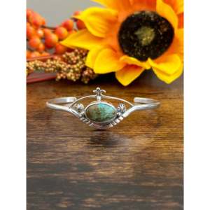 Navajo Handcrafted Kingman Turquoise & <b>Sterling</b> <b>Silver</b> <b>Cuff</b> <b>Bracelet</b> - Product Image 1