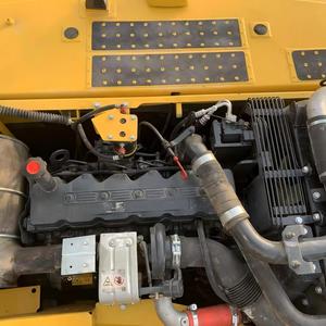 Excavatrice d'occasion Komatsu PC240-8 de 24 tonnes, modèle 2023, capacité de godet de 1,2 m, taille moyenne, avec roulement de chenille d'origine japonaise - Product Image 4