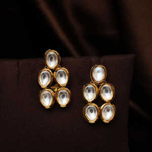 Parure de bijoux classique Bollywood, style designer, longue, en alliage doré, ornée de cristaux et strass, collier et boucles d'oreilles, pour anniversaire - Product Image 3