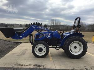 Tractor New Holland WorkMaster 50 4WD - Product Image 3