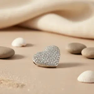 Colgante de Corazón de Plata con Circonita Cúbica, Estilo Religioso, Oro Rosa, Platino, Joyería de Regalo, Corte Princesa, Diamante, Chapado en Rodio - Product Image 1