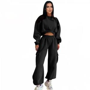 Automne nouveau pantalon de survêtement taille haute pour femmes ensemble avec velours col rond coupe ample Logo personnalisé Style Streetwear pour l'été - Product Image 4
