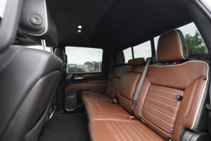 GM_C Sierra 3500HD Denali Ultimate d'occasion propre 2025 - Product Image 6