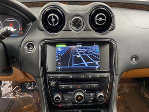 Increíble Jaguar XJ-Series XJL Portfolio AWD 2017 Usado en Perfectas Condiciones, con Poco Kilometraje, en Existencia, Ofrecido a un Precio Increíble - Product Image 6