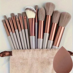 Set de Brochas de Maquillaje de Pelo Sintético con Mango Metálico para Rostro, Base, Colorete, Polvo, Sombra de Ojos y Kabuki - Product Image 1