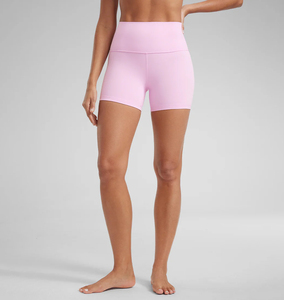 Pantalones cortos de mujer Performance Fit para entrenamiento y yoga Tela transpirable elástica de cuatro vías con soporte de compresión OEM disponible - Product Image 4
