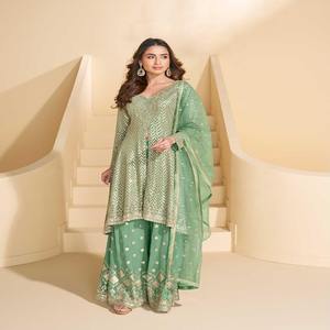 Tenue de soirée exclusive au dernier look élégant en Georgette avec broderie Costume Salwar Fournisseur mondial - Product Image 1