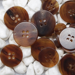 Boutons fantaisie de haute qualité, écologiques, faits à la main, en corne de buffle naturelle, 4 trous, pour chemise, costume, veste, manteau - Product Image 3