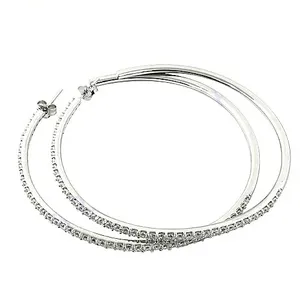 Pendientes Huggie de Plata 925 Art Palace para Mujer, Uso Diario, con Circonita Corte Princesa, Bañados en Plata, Estilo Religioso de Moda - Product Image 1