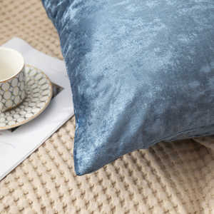 Cojín Decorativo de Terciopelo para el Hogar, 18x18 Pulgadas, Paquete de 1, 450g, con Diseño de Hojas y Flores, Relleno Portátil para Cama, para Navidad - Product Image 2