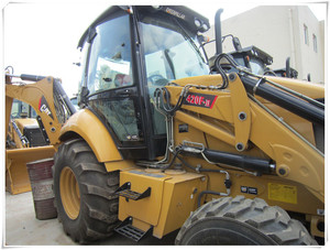 Chargeuse-pelleteuse compacte sur roues Caterpillar 420F d'occasion 2018 avec godet de 1,38 m³ et poids opérationnel de 11 000 kg pour la construction - Product Image 6