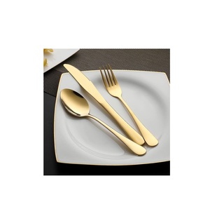 Ensemble de couverts pour dîners et fêtes à domicile, couteau, fourchette et cuillère plaqués or, nouveau style, métal poli brillant, ensemble de couverts - Product Image 1