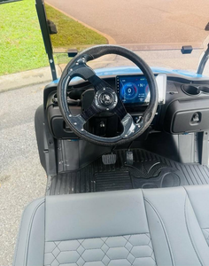 Carrito de golf eléctrico para cuatro y seis pasajeros, sistema de litio de 52V 105Ah, modelo para transporte en hoteles y resorts, a precio de fábrica con descuento. - Product Image 3