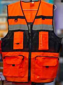 Chaleco de Seguridad Personalizable para Hombre con Logotipo Personalizado - Product Image 2