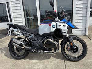 ยอดขายรถมอเตอร์ไซค์รุ่น R1300 GS Adventure ปี 2025 พร้อมจำหน่ายและพร้อมส่งออก - Product Image 2
