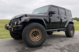 Jeep Wrangler Unlimited Rubicon Hard Rock 4x4 Usado en Excelentes Condiciones, Año 2016 - Product Image 3
