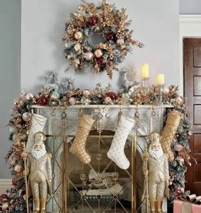 Conocimientos sobre la Evolución de las Decoraciones Navideñas a partir de las Celebraciones Festivas - Product Image 4