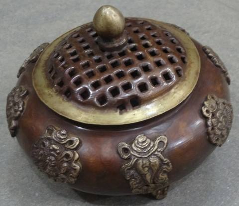 สีน้ำตาล