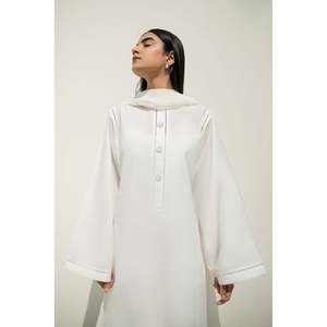 Hijab en mousseline imprimé – Châle léger et respirant en coton brodé floral pour l'été - Product Image 1