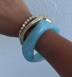 Premium Waterproof Resin Transparent Bangle Shimmer Molding Bracelet Trendy Women Jewelry Sets Custom Colors Custom Logo - Product Image 1