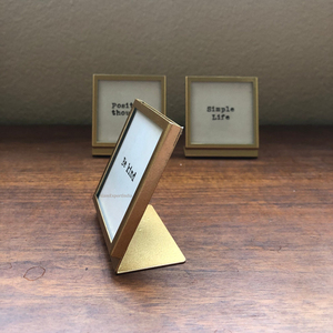 Marco de Fotos Decorativo de Metal Dorado Brillante con Forma Cuadrada para Fotos, Decoración con Flores Prensadas - Product Image 5