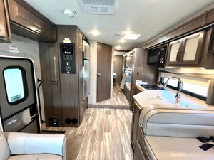 Vendeur vérifié pour Thor Four Winds 31EV d'occasion 2021 prêt à la vente - Product Image 3