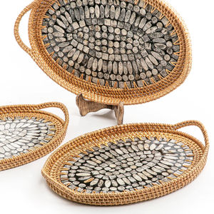 Lot de 3 plateaux à dessert ovales en nacre et rotin au design élégant, parfaits pour la présentation et le service des aliments - Product Image 2