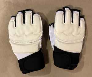 Gants de Taekwondo traditionnels ZARSAH EXPORTS, approuvés pour les tournois, respirants, en cuir professionnel, antidérapants, équipement d'arts martiaux - Product Image 5