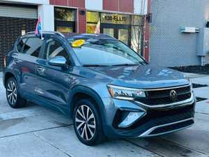 SUV Usado de Lujo 2024, Ultra-Lujoso, SE, Tracción Delantera, Gasolina, Automático, 7 Plazas, con Techo Panorámico y Cámara Trasera de 360° - Product Image 6