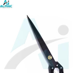 กรรไกรตัดขนแกะแบบแมนนวลของ almac ออกแบบมาสำหรับการตัดแต่งขนแกะด้วยใบมีดที่แม่นยำและด้ามจับที่สะดวกสบายสำหรับการใช้งานที่ยาวนาน - Product Image 5