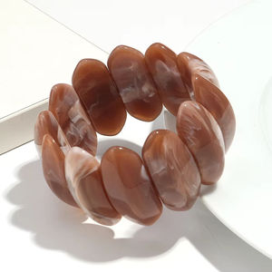 กำไลข้อมือเรซิ่นอาเกตทำมือ ดีไซน์คลาสสิก ปรับขนาดได้ เป็นมิตรกับสิ่งแวดล้อม เหมาะสำหรับงานปาร์ตี้ - Product Image 3
