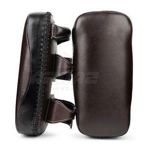 Coussinets d'entraînement de coups de pied de boxe personnalisés en cuir véritable robuste poinçon MMA pour la pratique de la boxe - Product Image 1