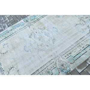 Tapis turc 5,2 x 7,5 pieds, tapis vintage, tapis en laine blanc et bleu à pois - Product Image 5