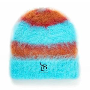 Bonnet en mohair personnalisé avec logo, très vendu, bonnet en acrylique de haute qualité, bonnet en laine avec satin jacquard sur le côté, bonnet en mohair - Product Image 4