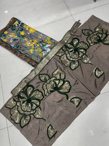 Sari Tradicional Premium de Seda con Estampado Digital, Blusa con Lentejuelas, Listo para Usar, Colección India para Verano e Invierno, Sin Arrugas, Protección Solar - Product Image 4