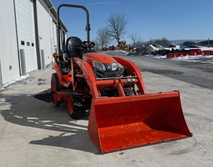 Venta al por mayor de tractor Kubota BX2380 subcompacto 4x4, minicargadora sobre ruedas, listo para enviar, usado para agricultura y construcción. - Product Image 1