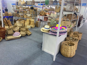 Chapeau Boater en Paille de Sisal Naturelle Léger et Plat 58cm Unisexe pour Voyage en Plein Air Décontracté à Carreaux Style Resort Festival Cowboy - Product Image 6